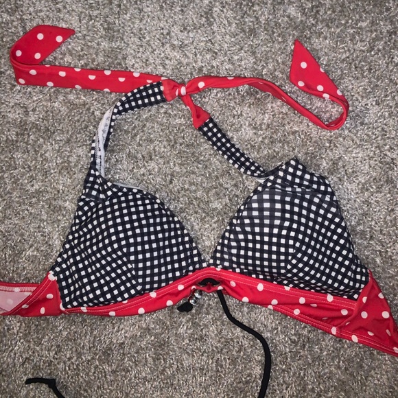 Venus Red & Black Plaid Bikini Top size B (M) - Picture 4 of 7